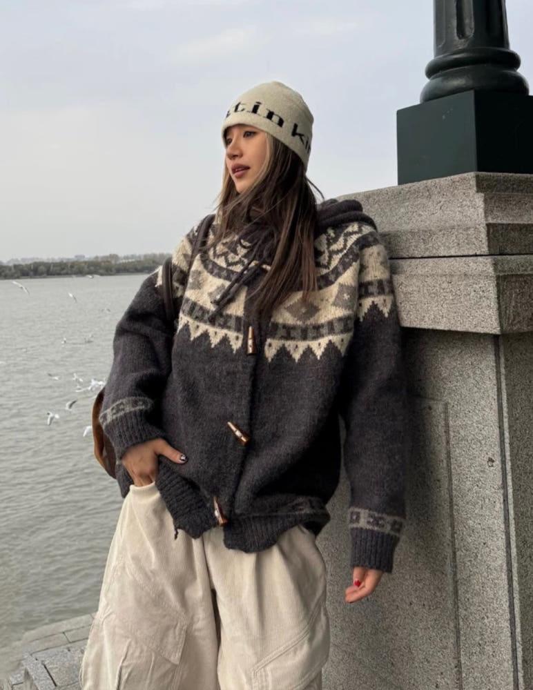 CCYE 헤비 페어아일 후드 스웨터 가디건