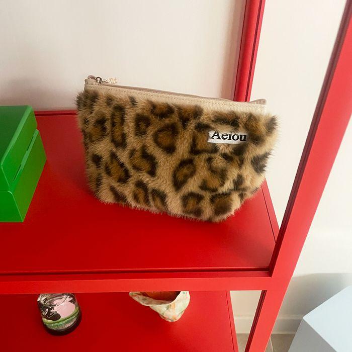 Aeiou Basic Pouch (L size) Fur Leopard