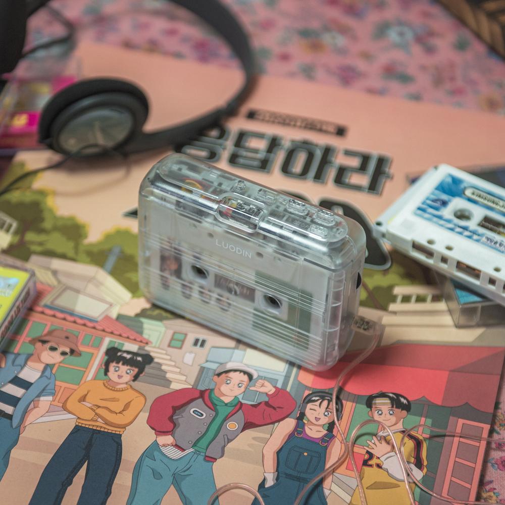 [선물하기 에디션] "음원 스트리밍 연결가능" 루오딘 Y2K 레트로 감성 블루투스 카세트 플레이어 (꾸미기 스티커+건전지)