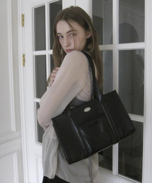 캐리 숄더 백 / 블랙