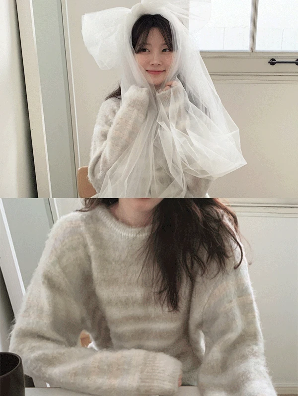 [⏰n만원의행복] made. 스머지 브러쉬헤어 스트라이프니트 - 2 color