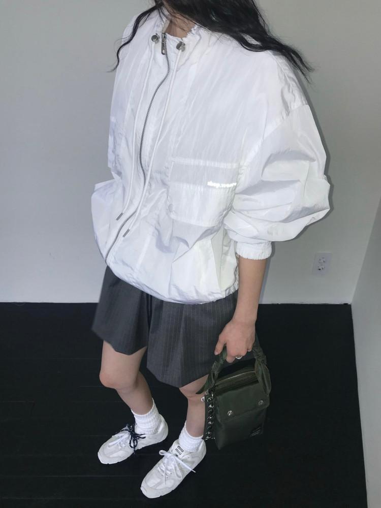 위아 띵스 블루종 (2color) we are 매쉬안감 하이넥 스트링 숏점퍼