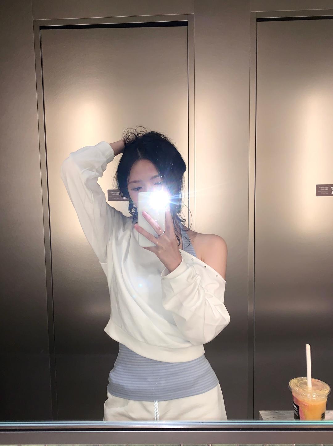 하이원스 여성 베리 스트라이프 홀터 나시 탑