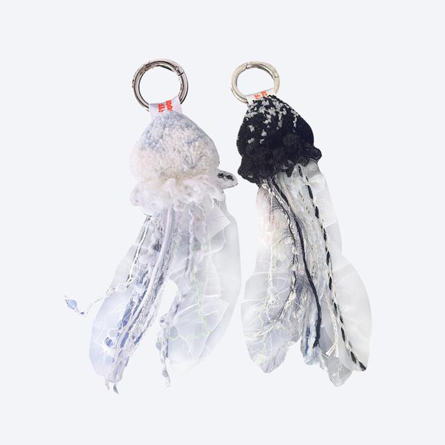 vinly jellyfish keyring ( White / Black) 터프팅 해파리키링