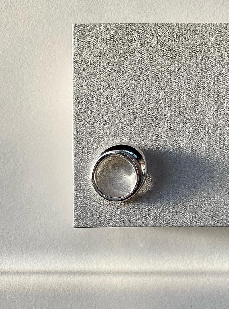 HAUTE_[Silver 925]  르오뜨 시그니쳐 심플 볼드 하프 문 링반지