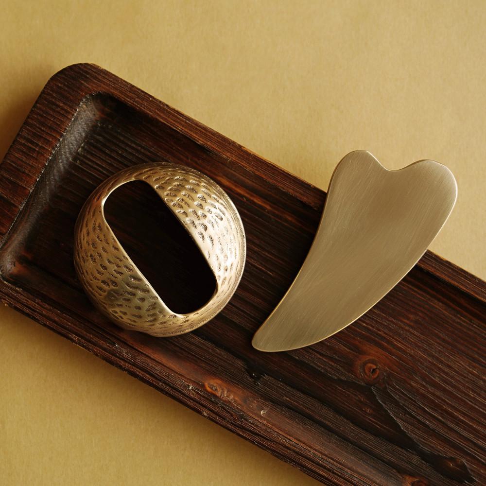 [도착보장] 놋담 방짜유기 한손+하트 괄사 마사지기+저고리 증정