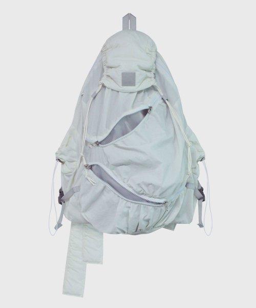 D.ok 02 Larva Sling Bag (WH)