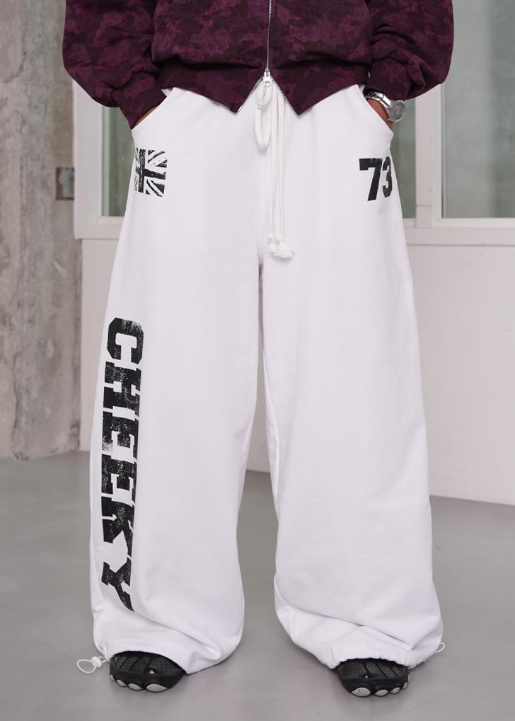 Lucky Cheeky sweat pants (white)