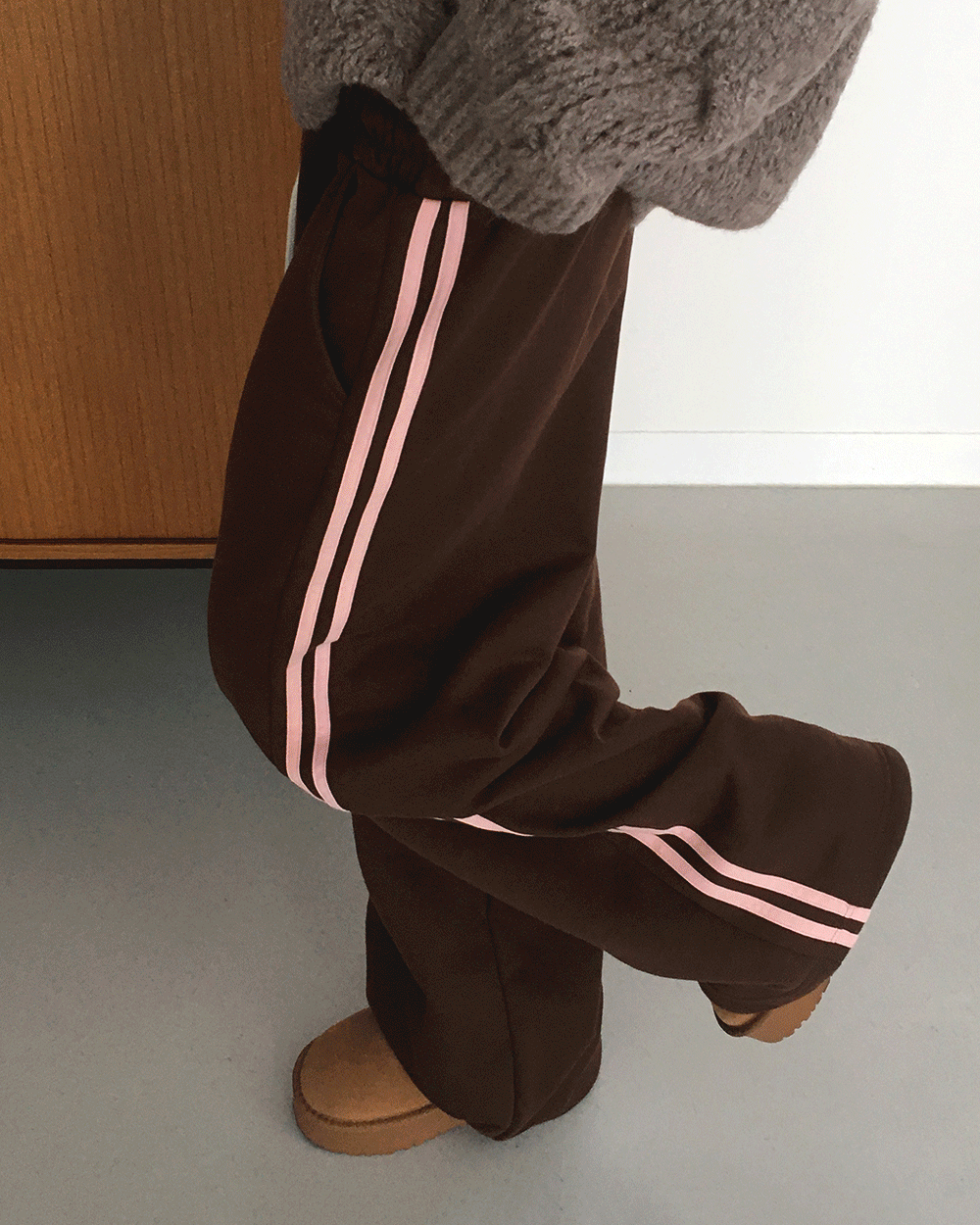 원더원더 [기모안감❤️‍🔥🔥] 차론 두줄 배색 트레이닝 쭈리 트랙 팬츠