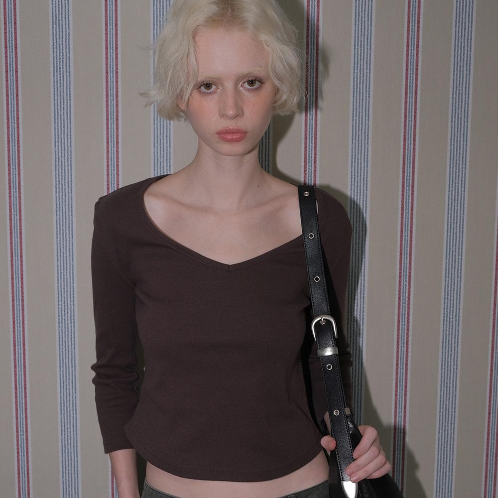 C 90S LINE V-NECK T-SHIRT_BROWN