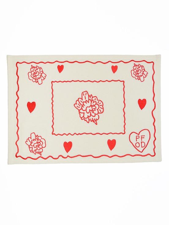 Rose table mat