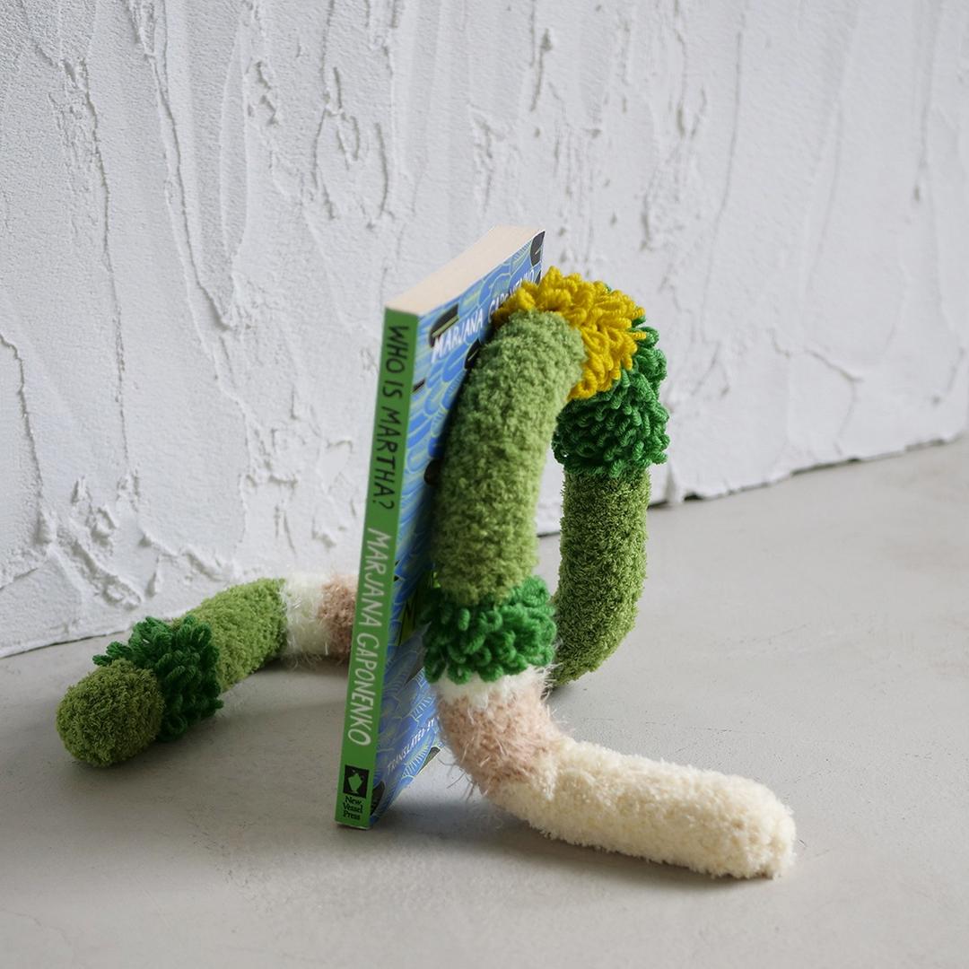 [x Ruth.] warm worm 01