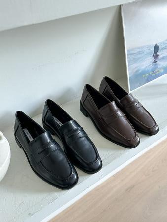 이런 상품 어때요? 2 컬러 데일리 소프트 베이직 페니 여성로퍼 가을단화 V3301