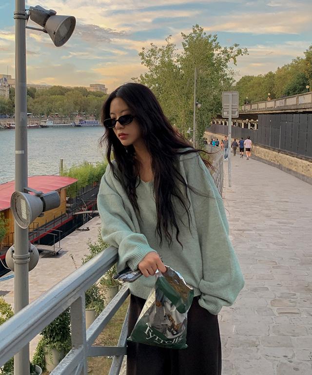 데일리쥬 [🍀봄신상/무료배송][1만5천장판매/단독진행] 센시 오버핏 브이넥 니트