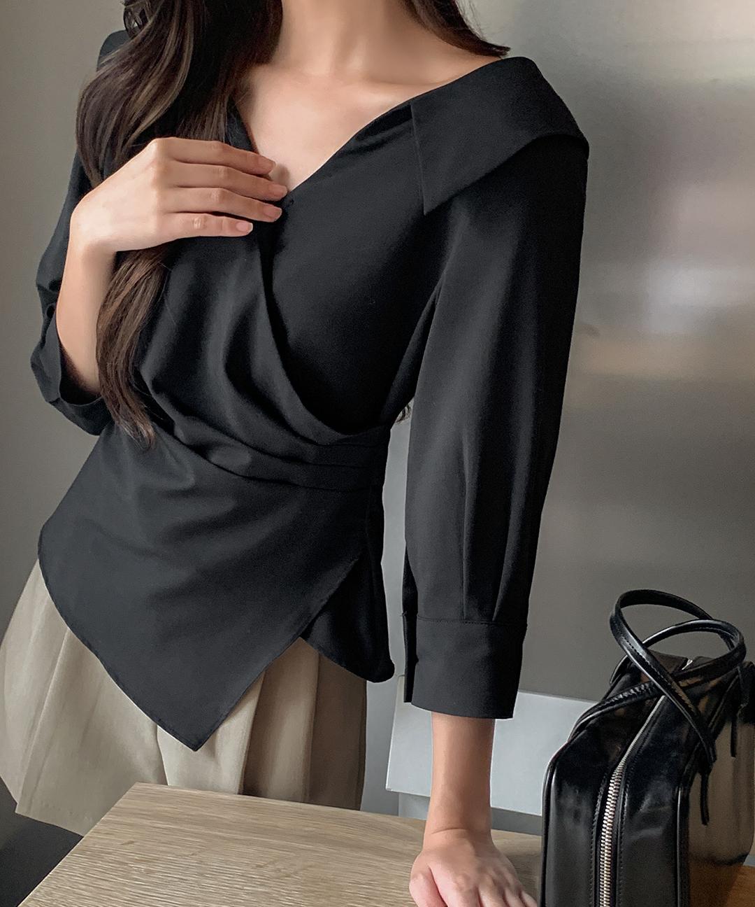 케이클럽 [MADE]레일라 카라 브이넥 랩 블라우스 (S-L/1천장돌파/하객룩/핀턱블라우스/겨울블라우스/하객룩블라우스/출근룩/겨울하객룩)