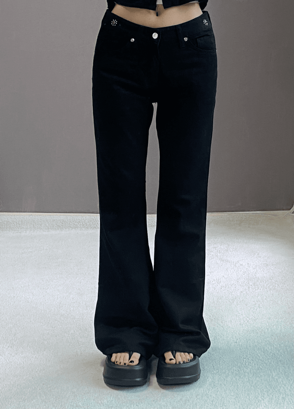 CHERRY SEMI BOOTSCUT PANTS