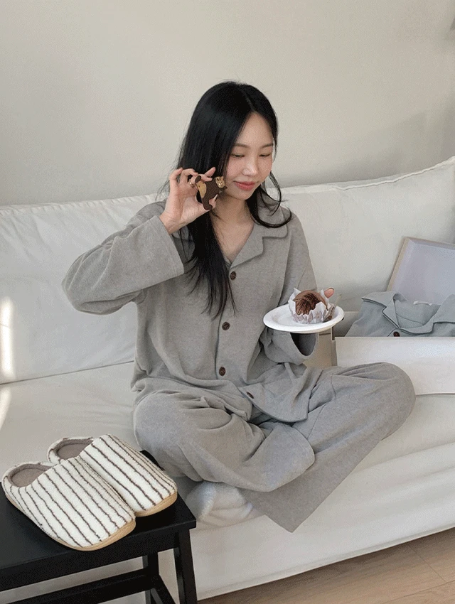 [A.made] 페이드 웜모어 긴팔 기모 커플파자마 크리스마스 남녀공용 잠옷세트