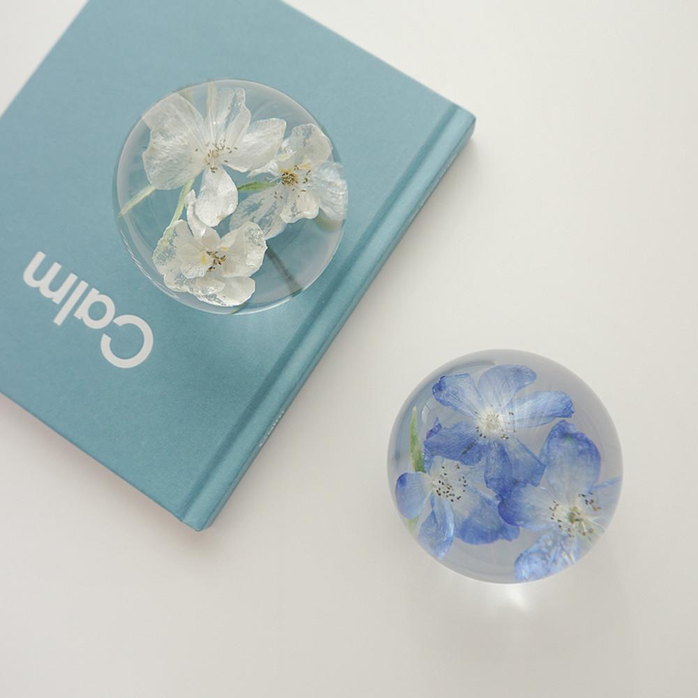 수국 델피늄 플라워 문진 8cm 생화 오브제 페이퍼웨이트 촬영소품 집들이선물 친구선물