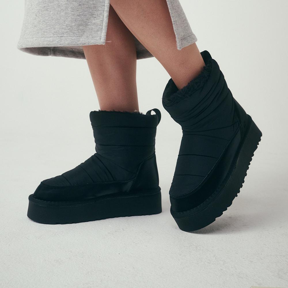 솔트앤초콜릿 [★에스파 카리나 착용] 퍼지 플랫폼 패딩부츠 412346022 (4cm/2colors)