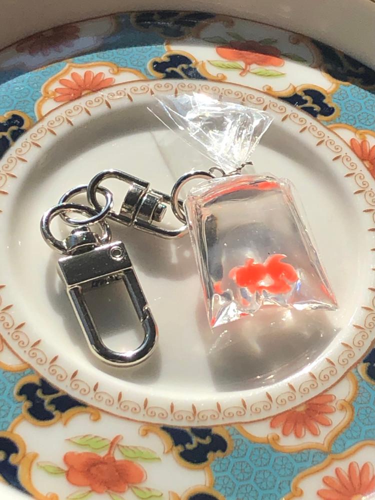 어항 속 금붕어 키링 _마을엔