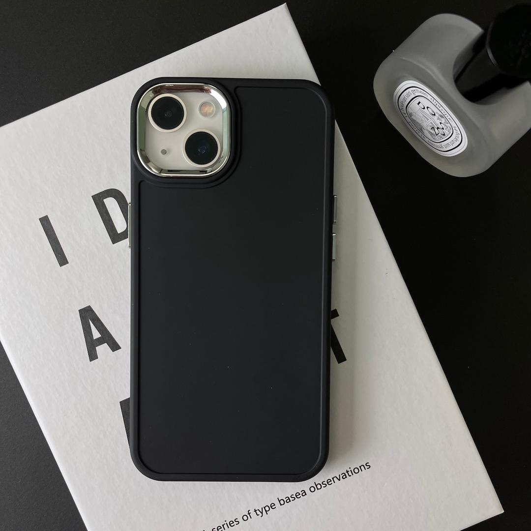 [당일발송] 블랙 메탈 프레임 실리콘케이스 매트 데일리 심플 아이폰케이스