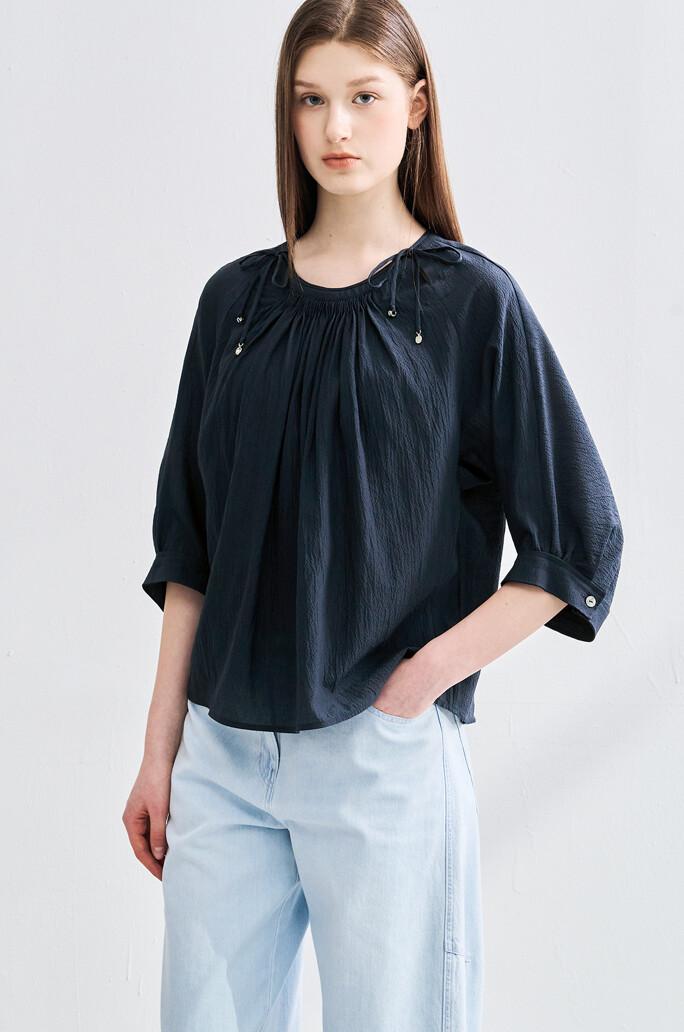 [LÄTT] 실크 블렌드 플리츠 탑