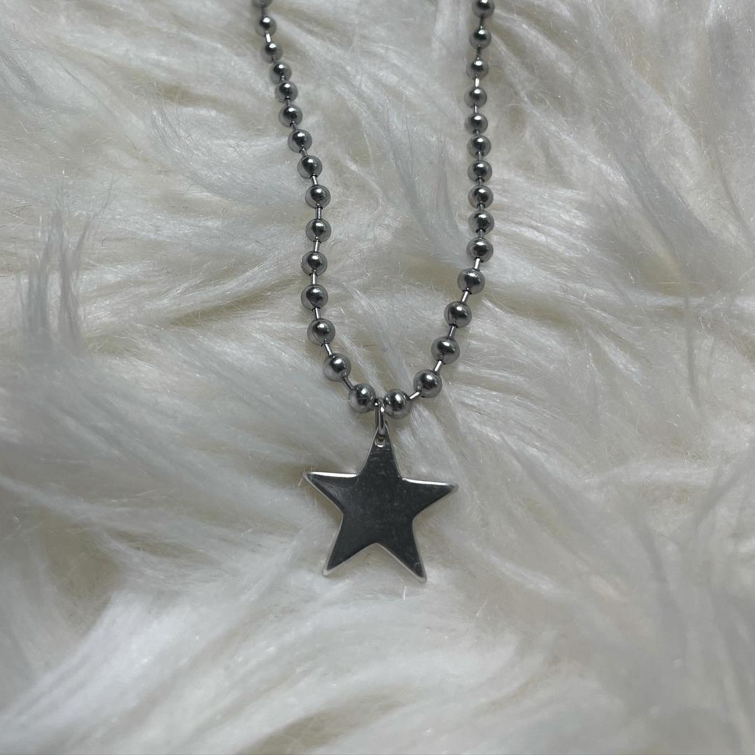 *star necklace*