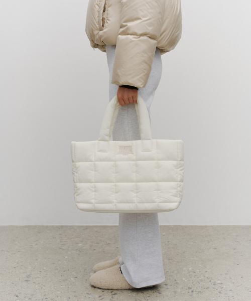 CLASSIC LOGO PADDING TOTE BAG ivory