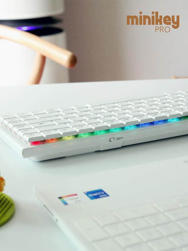 몬스타기어 미니키프로 RGB 무선 2.4G 블루투스 기계식 키보드