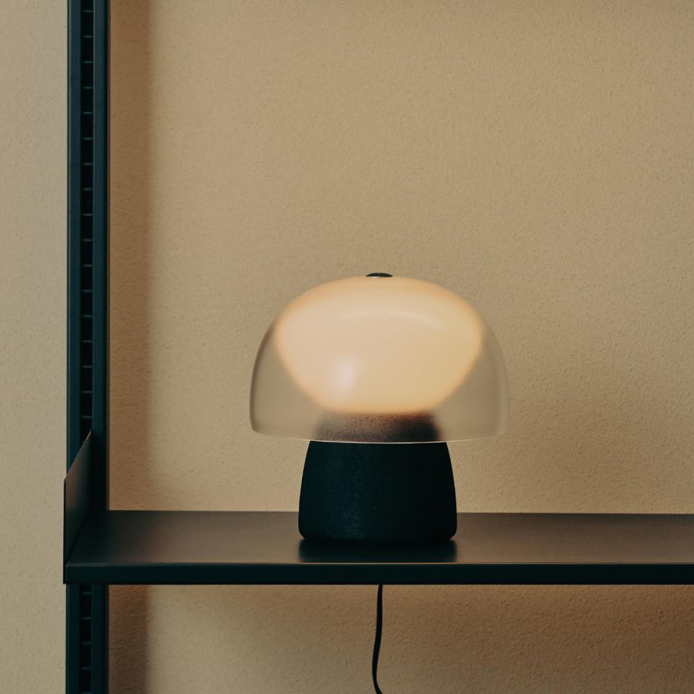 보나키아 토니 디머스탠드-블랙