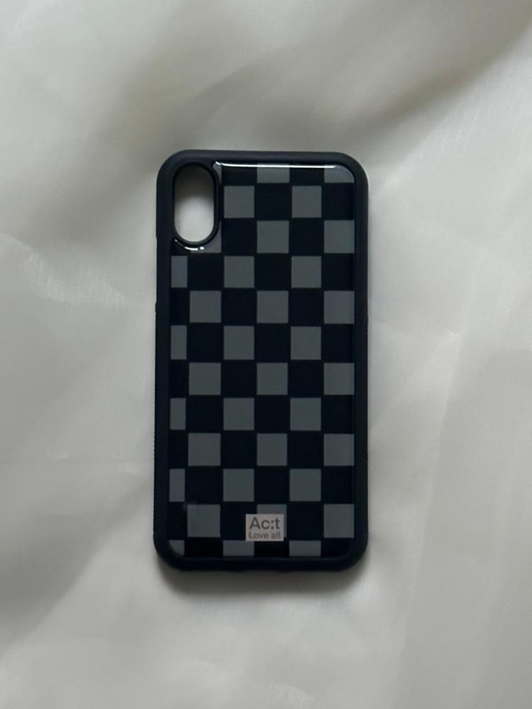 Black checkerboard epoxy case
