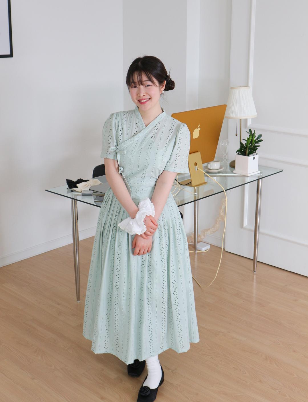 24 민트 펀칭 레이스 철릭원피스