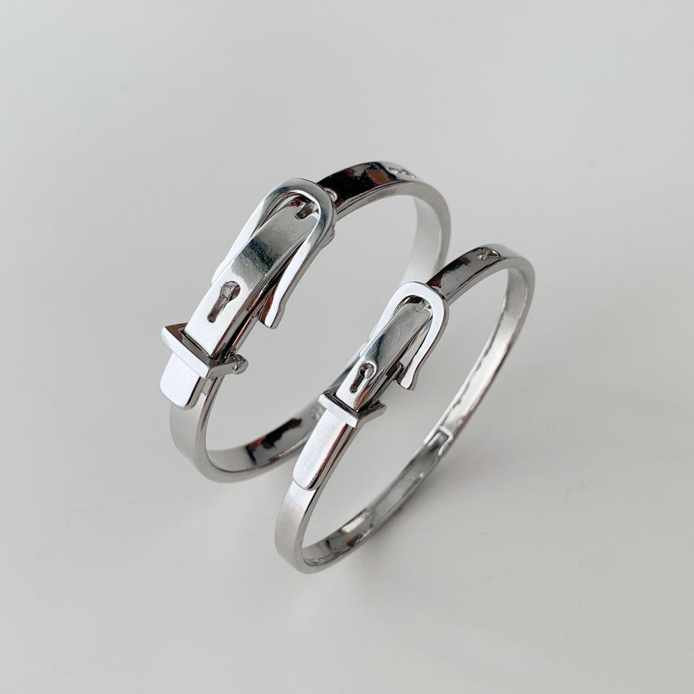 블루씨티 [2size/간편착용] 버클링 벨트 슬림 볼드 뱅글 팔찌 2size