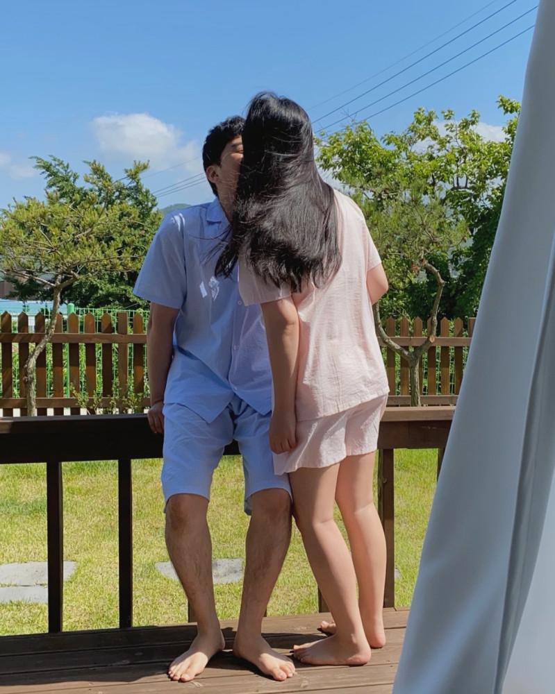 부부상점 사랑하나봄 스트라이프 파자마 신혼부부 여름 커플 잠옷 홈웨어