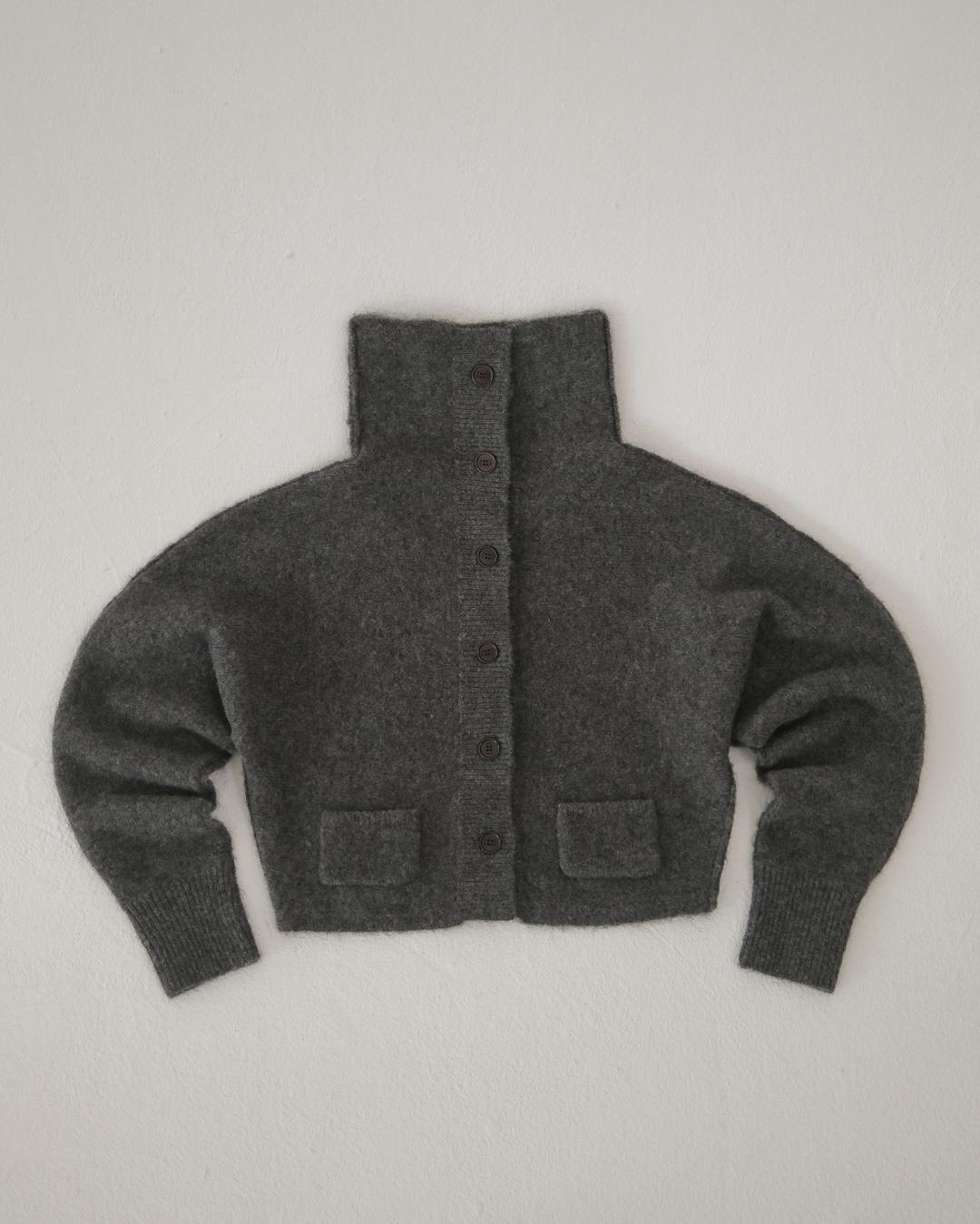 flétta Alpaca Button up Cardigan_Charcoal