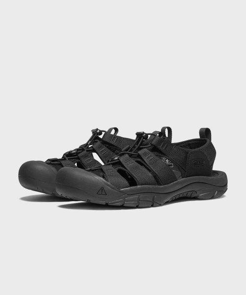 뉴포트 H2 샌들 Triple Black