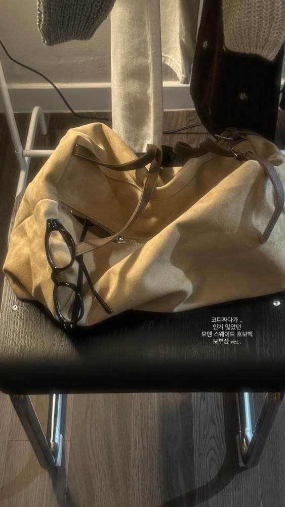 모엔 스웨이드 숄더백(3c)