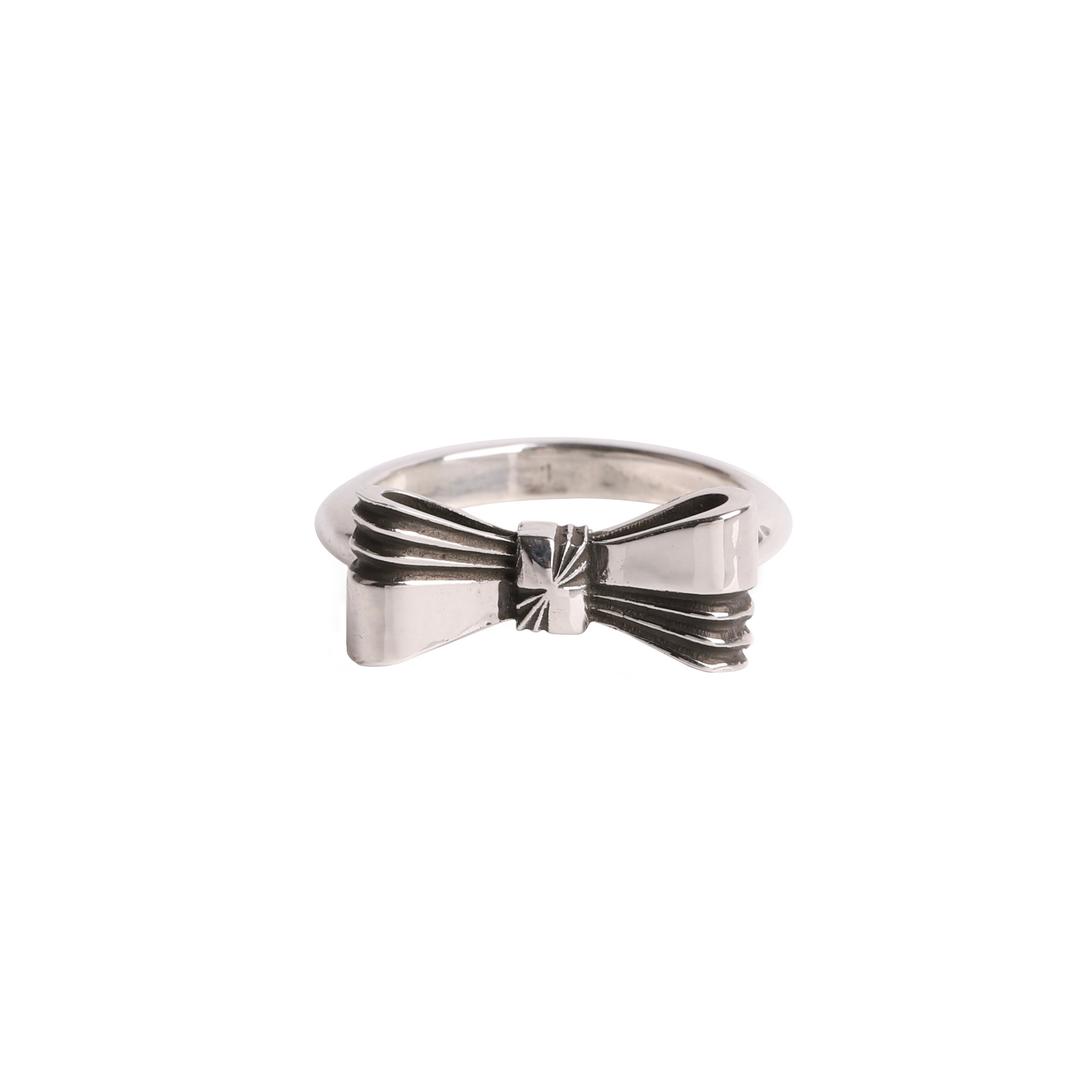 Beth ribbon ring