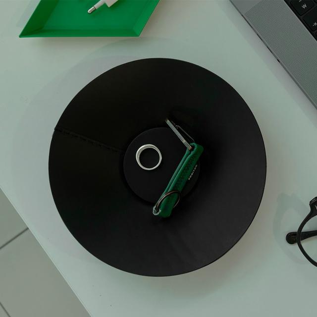 Round Tray Black 가죽 트레이
