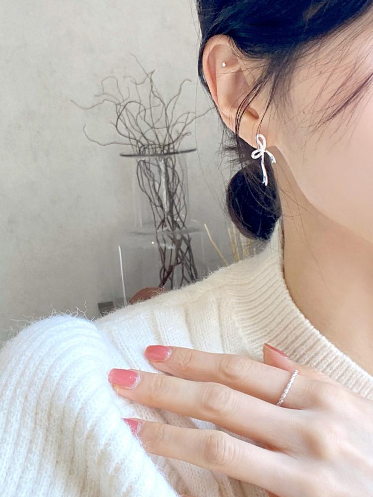 [무배] 실버925 발레코어 리본 매듭 큐빅 롱 드롭 귀걸이 : 봉쥬얼 bongjwel