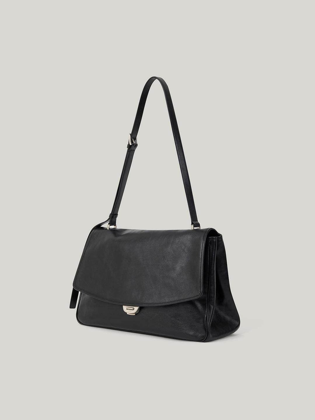 BLEP SHOULDER BAG (SOFT BLACK)