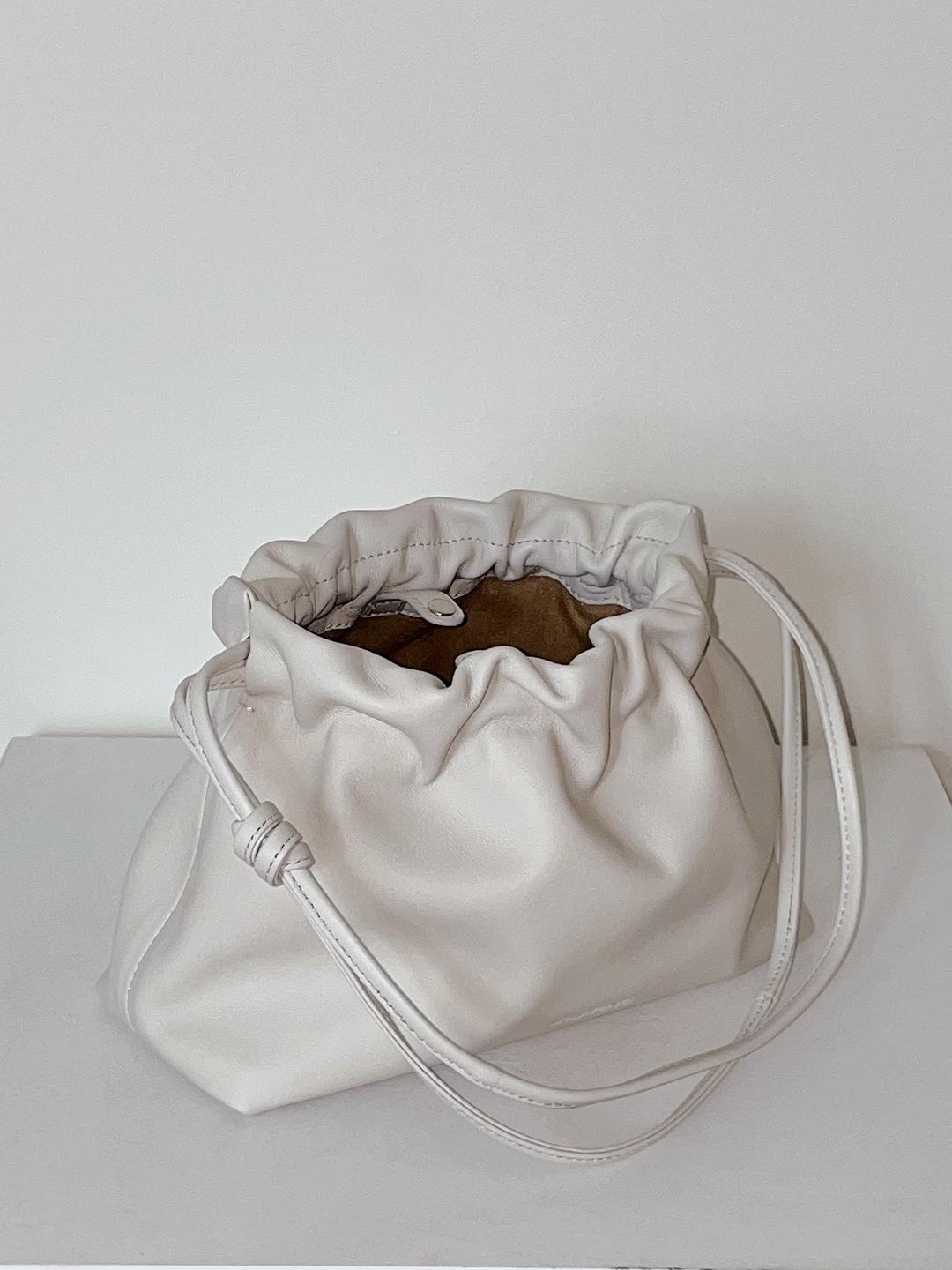 dumpling bag_cream