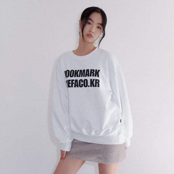 [클리어런스] BOOKMARK LOGO SWEATSHIRT WHITE