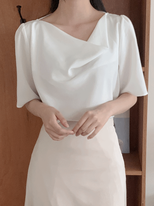 벨르미 [색감보장👌/여신핏🤍] 소니 보트넥 드레이프 시스루 여름 오피스룩 반팔 면접 블라우스