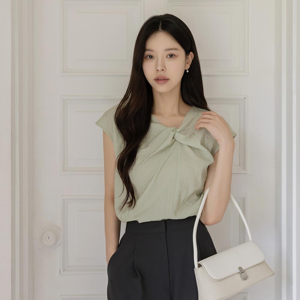 로맨틱 꼬임넥 캡소매 블라우스