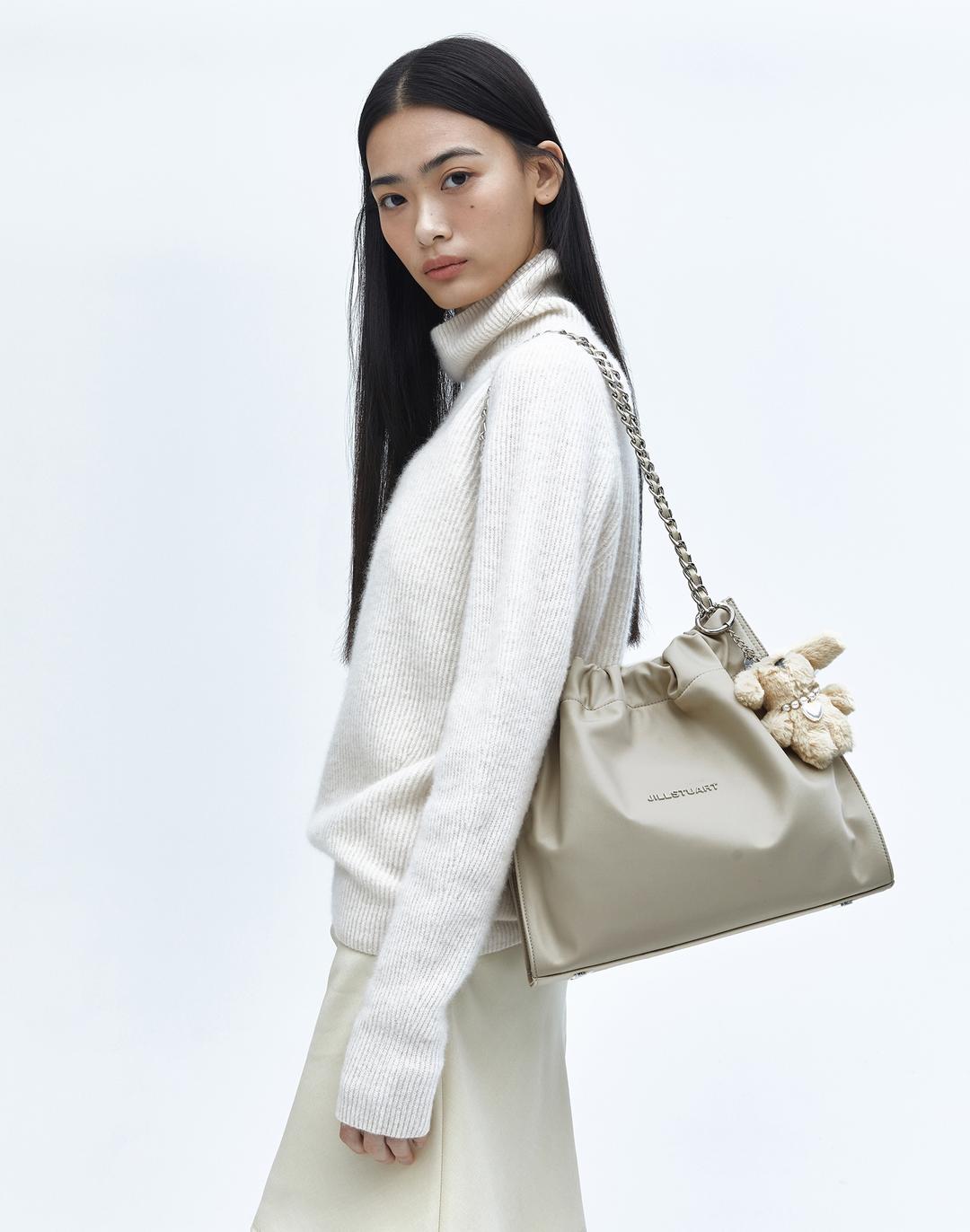 [코코체인] 베이지 실버 장식 나일론 체인숄더백M