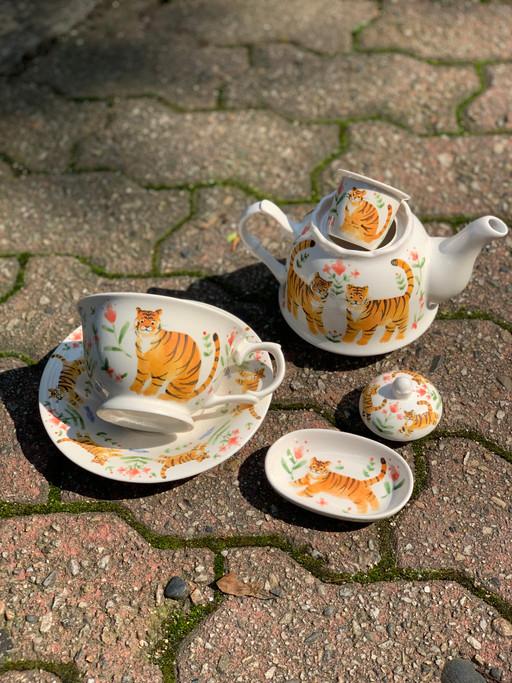 호랑이의 농담 티팟