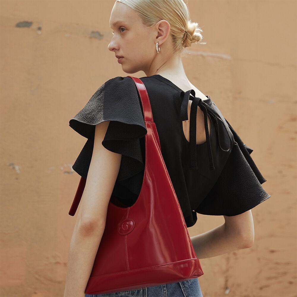 CO PATENT LEATHER CLICK BAG_RED