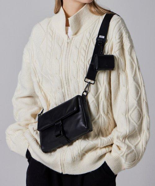 소프트 비건레더 버클 미니크로스백