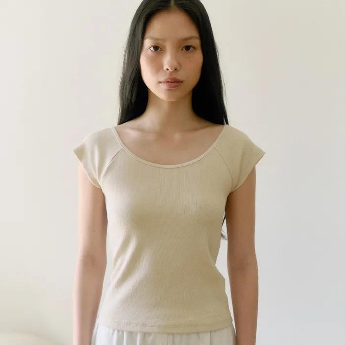 U-neck ribbed T-shirt_butter